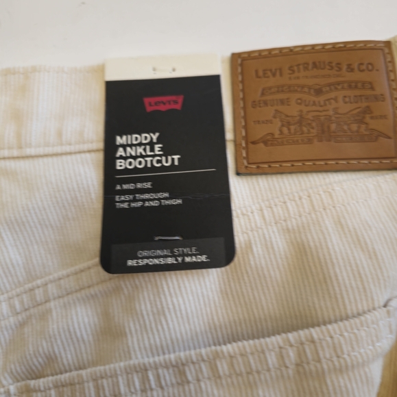 NWT Levi's Premium Middy Ankle Bootcut Corduroy Pants Cream Size 32 x 27 - Picture 10 of 15